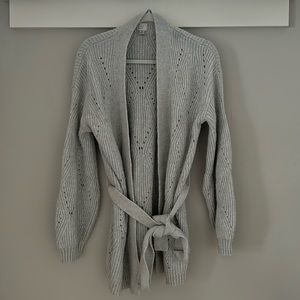 Knitted sweater worn lightly but in good condition still!